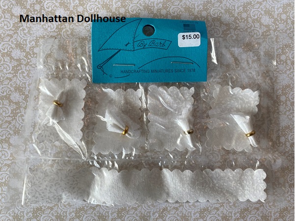 Miniature White Placemat Set - Click Image to Close